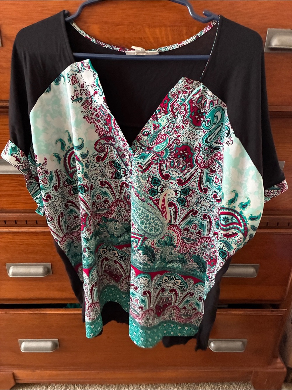 Dana Buchman Teal, Magenta & Black Paisley V-Neck Top